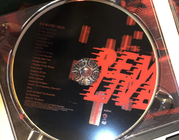 R.E.M. - R.E.M. Live (2xCD + DVD, NTSC, Reg) - Image 5